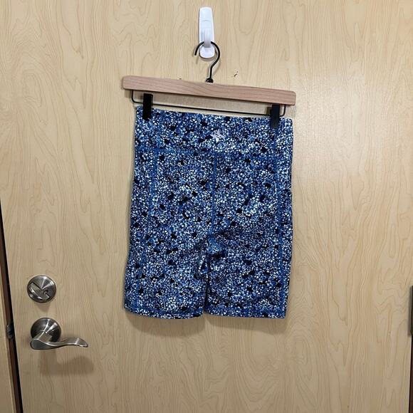 Women’s Tuckernuck shorts